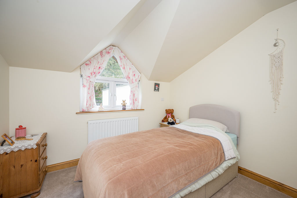 Bedroom- click for photo gallery